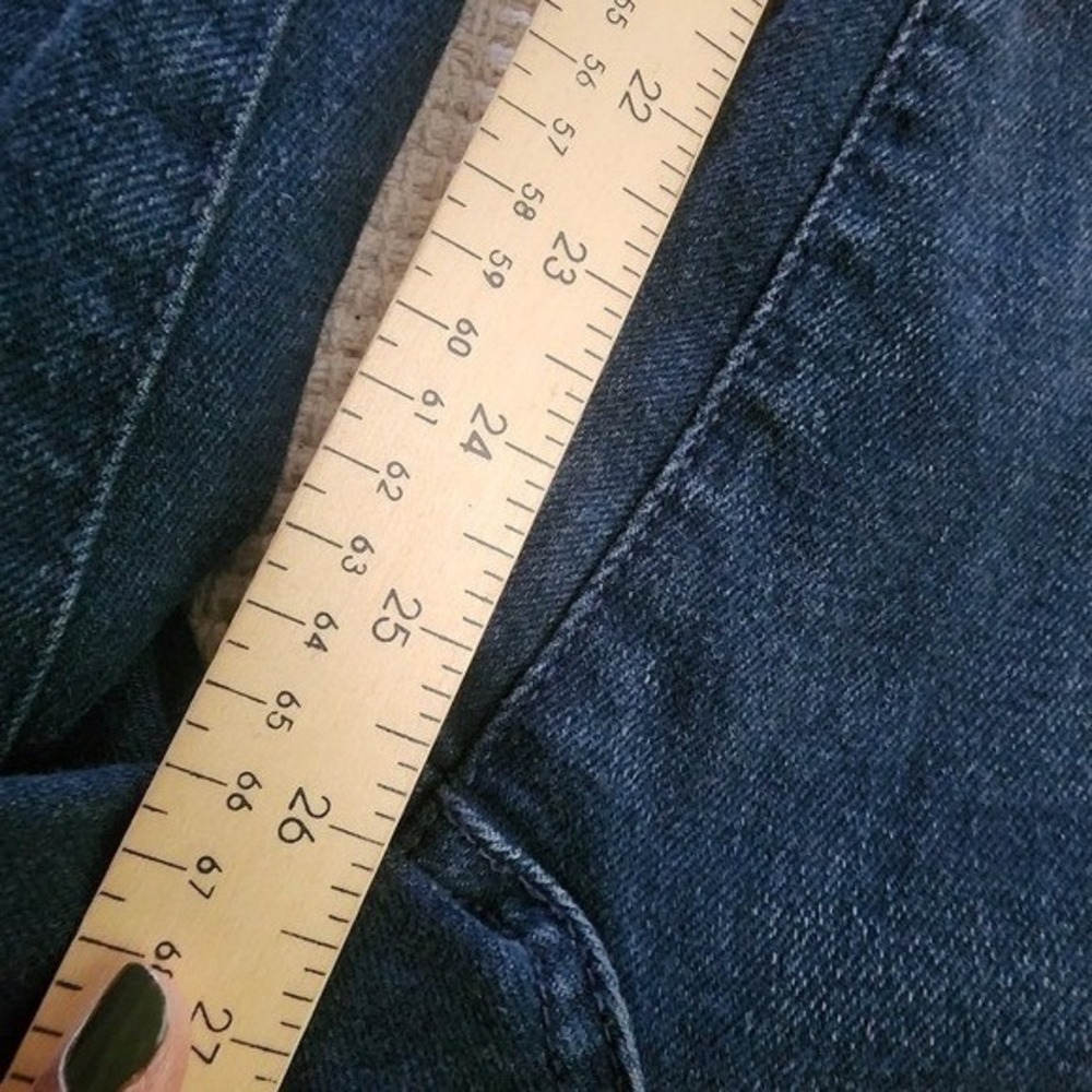 Universal Thread Mid Rise 80s Slim Dark Wash Denim Frayed Raw Hem Grunge 17 - Picture 9 of 10